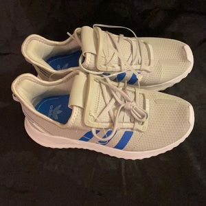 ADIDAS GREY/BLUE STRIPES SNEAKERS